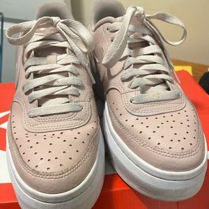 Nike Court Vision Alta